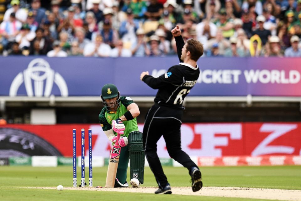 Can't stop it if you can't see it: Lockie Ferguson dismisses Faf du Plessis with a rocket at the 2019 World Cup