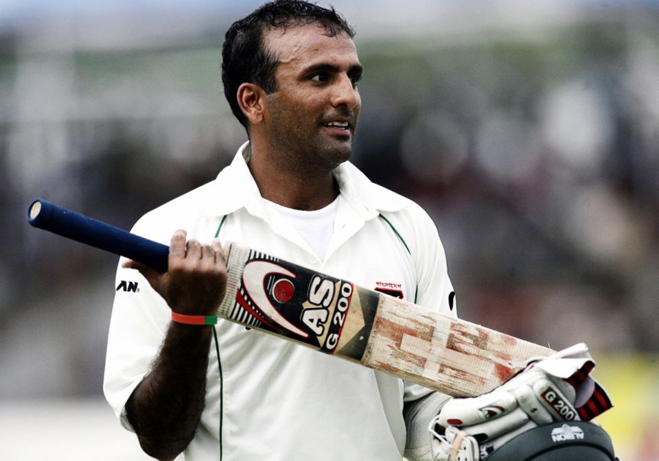 Javed Omar was the last debutant in a men's Test to carry his bat