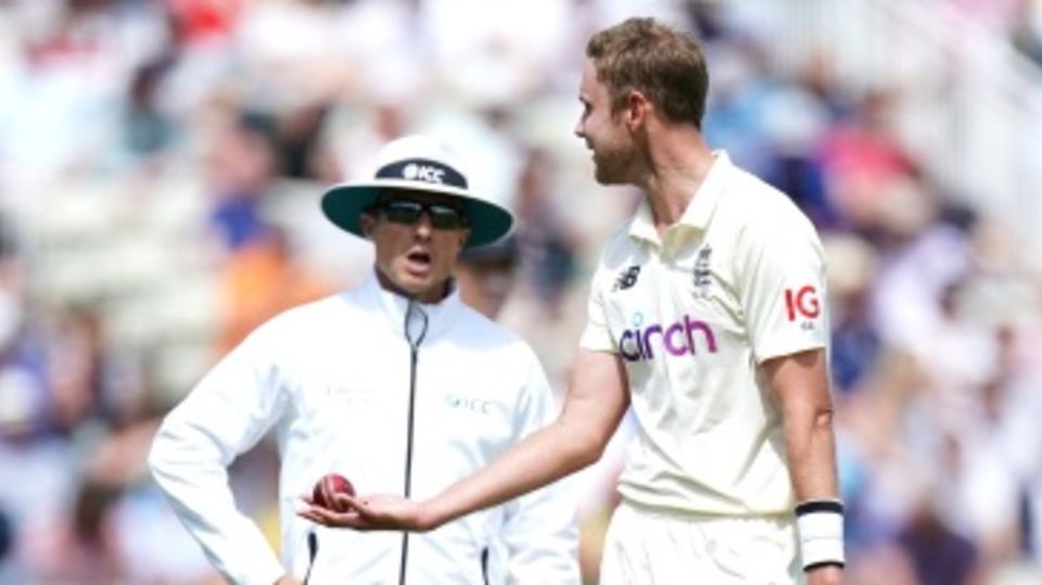 Stuart Broad argues with Richard Kettleborough after Devon Conway was given not out