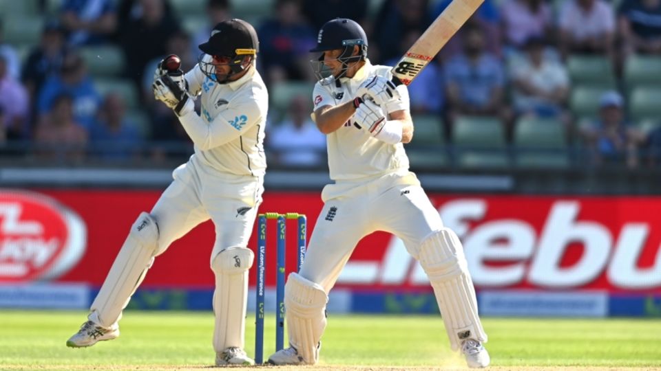 Joe Root nicks one behind to Tom Blundell