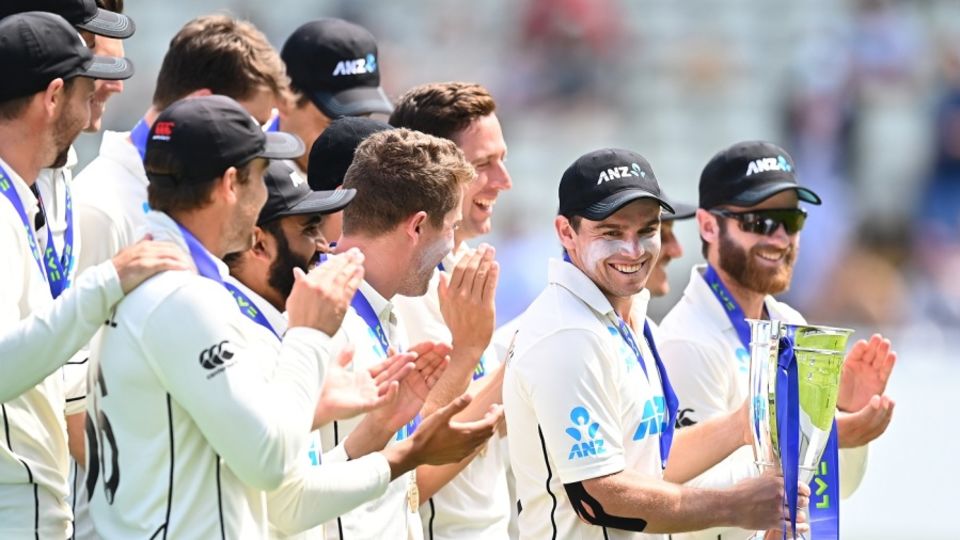 New Zealand players with the trophy after clinching the series against England