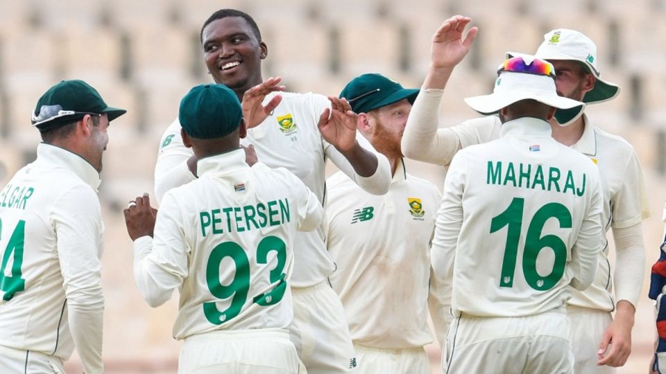 Lungi Ngidi celebrates with his team-mates