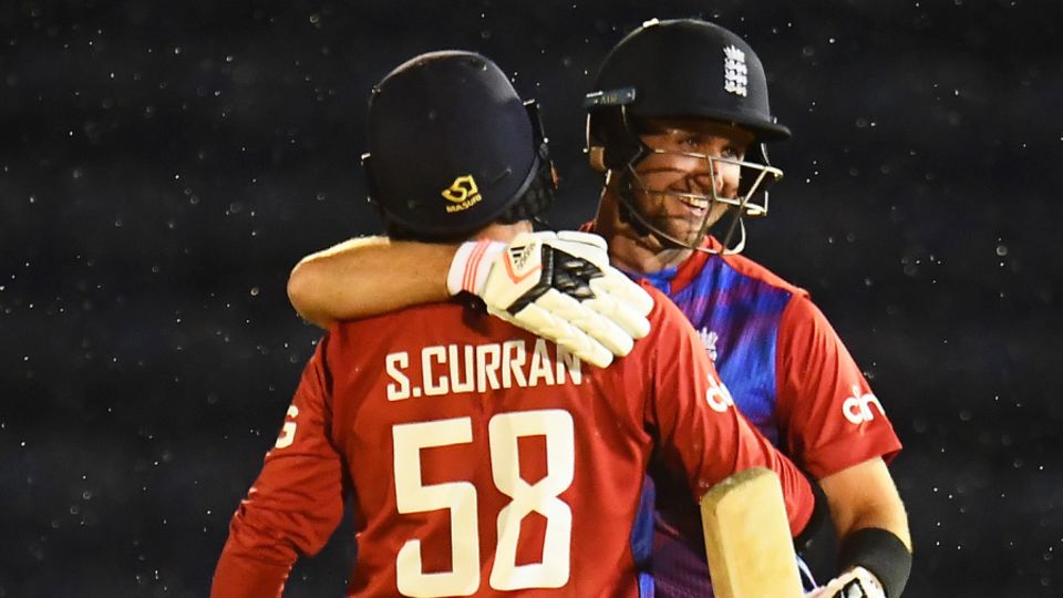 Liam Livingstone and Sam Curran completed the chase