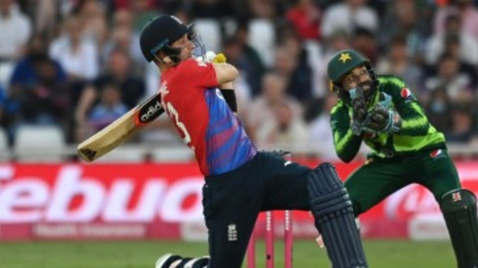 Liam Livingstone romped to a 17-ball fifty in England's chase