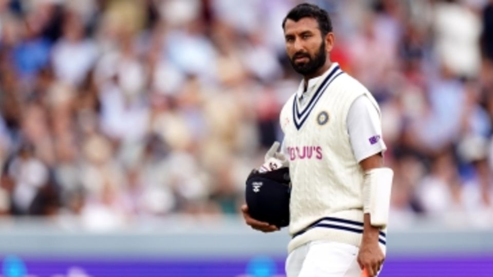 Cheteshwar Pujara walks off for 9