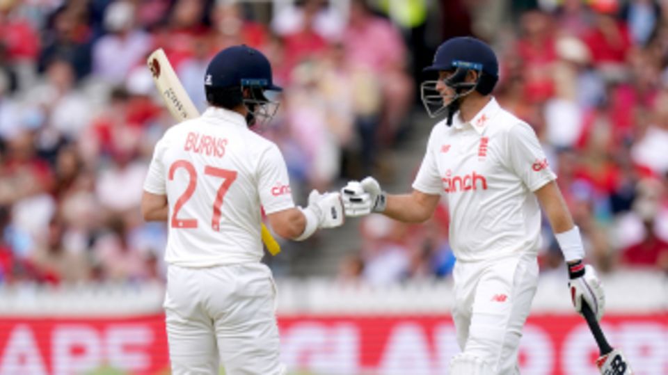 Rory Burns and Joe Root put on a solid partnership