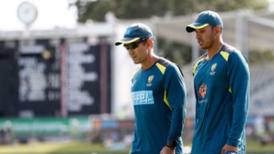 Justin Langer talks with Usman Khawaja