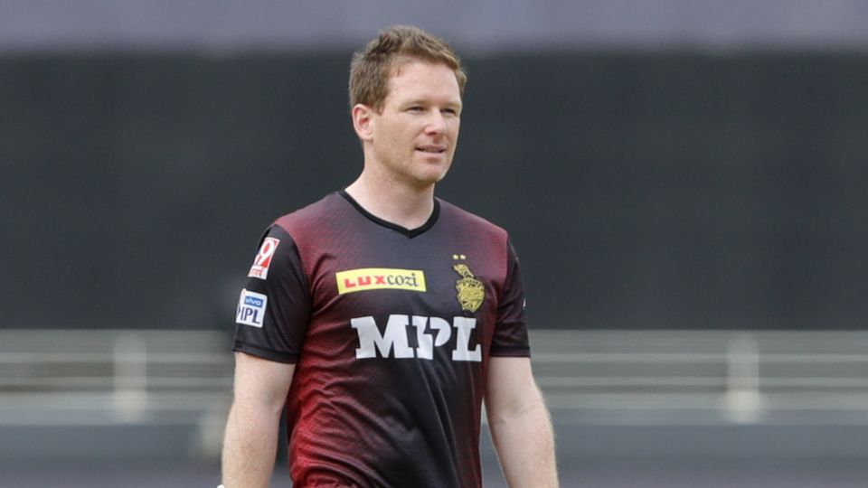 Eoin Morgan gets a feel of the conditions