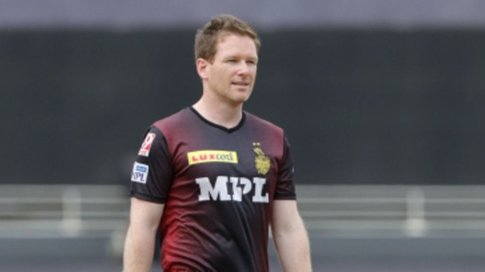 Eoin Morgan gets a feel of the conditions