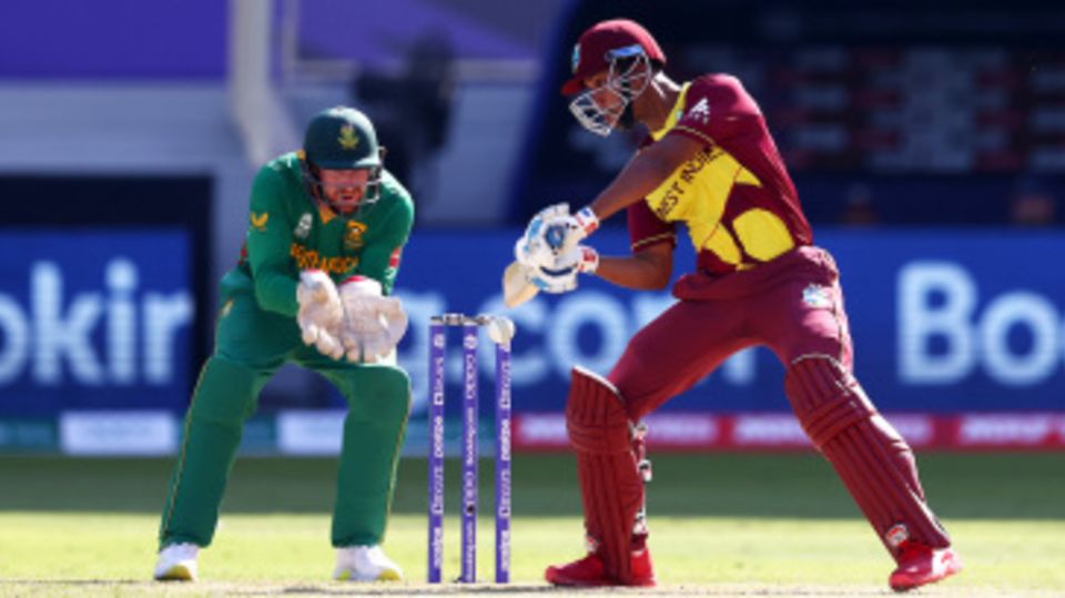 Lendl Simmons failed to get going at the top of the order