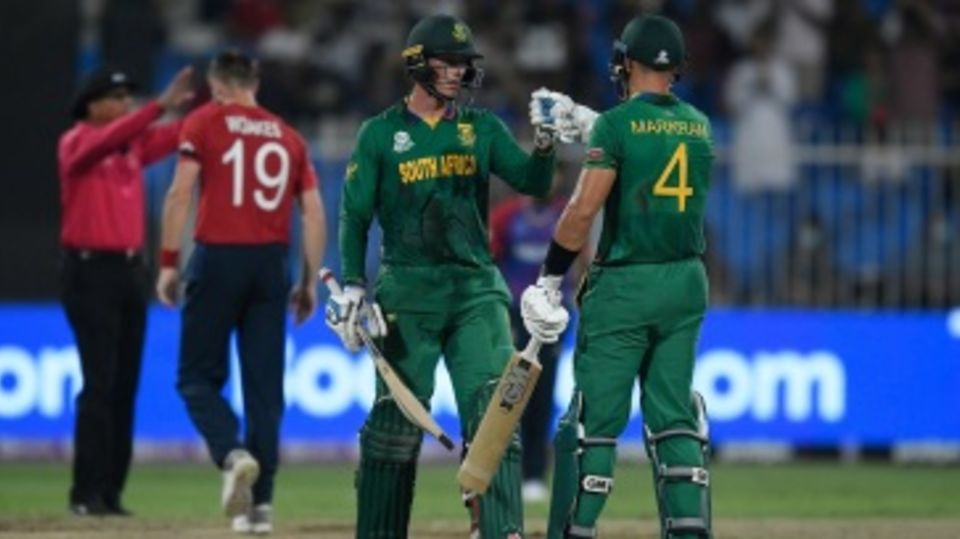 Rassie van der Dussen and Aiden Markram added quick runs for the third wicket