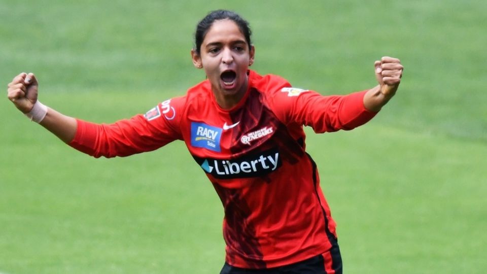 Harmanpreet Kaur was involved in a team hat-trick in the 20th over of Melbourne Stars' innings