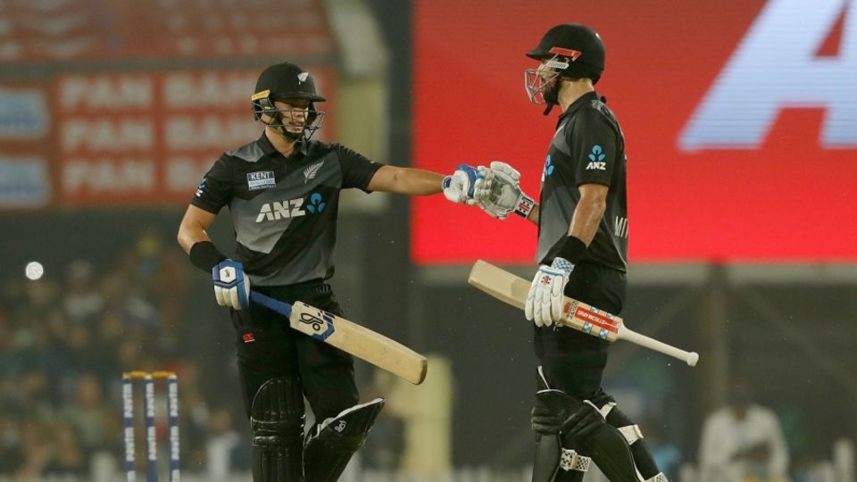 Mark Chapman and Daryl Mitchell added an unbroken 175 runs for the fourth wicket