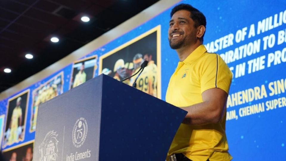 MS Dhoni speaks at the felicitation ceremony for Chennai Super Kings hosted by India Cements