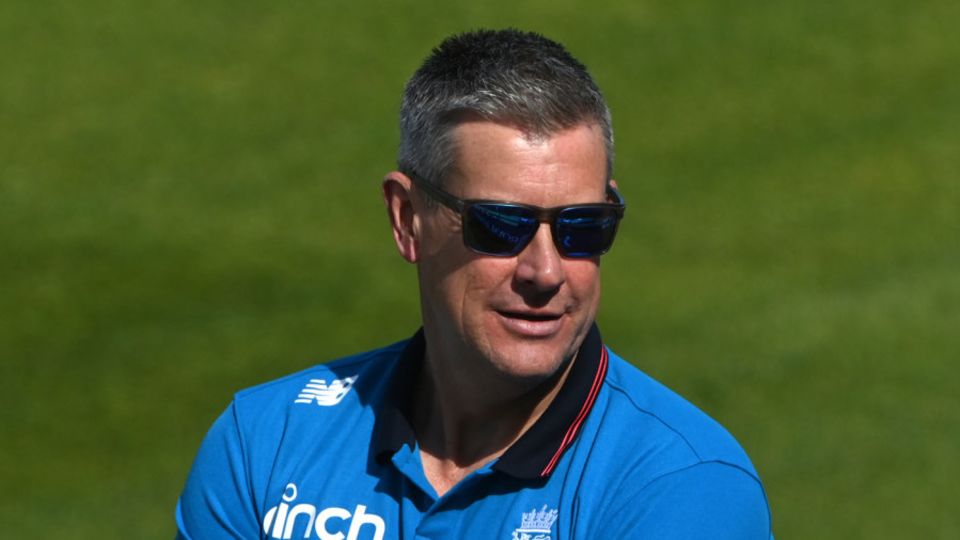 Ashley Giles is the first casualty of England's post-Ashes revamp