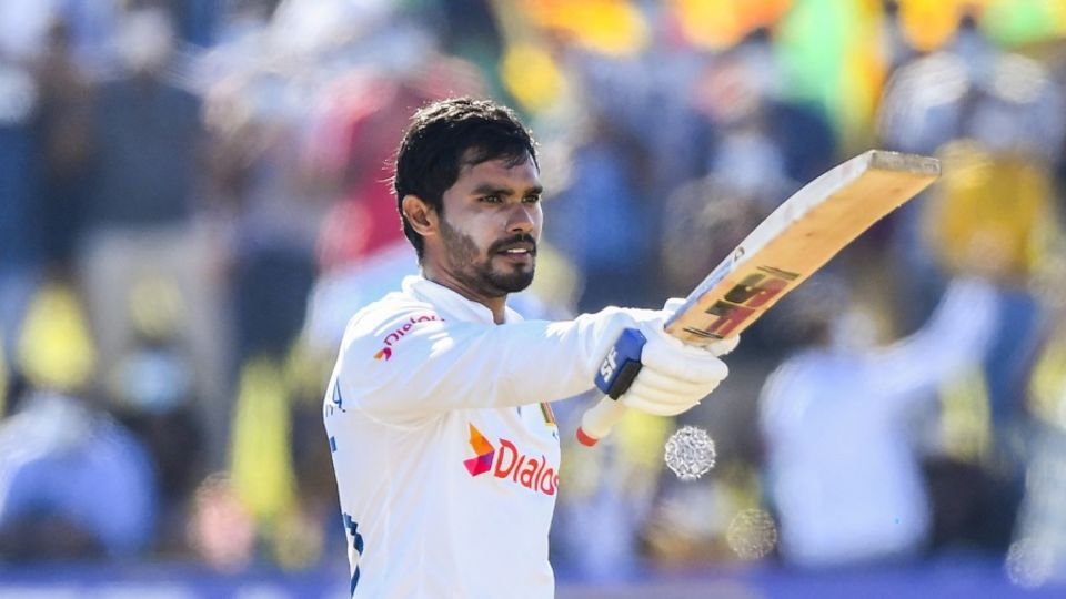 Dhananjaya de Silva celebrates his hundred