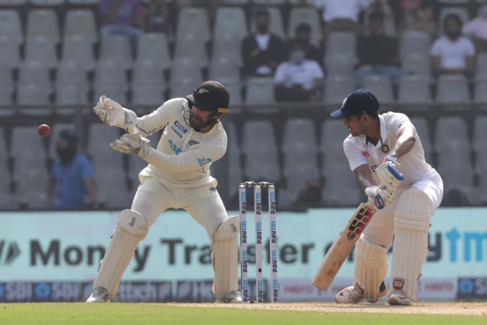 Wicket No. 1: Shubman Gill c Ross Taylor b Ajaz Patel 44