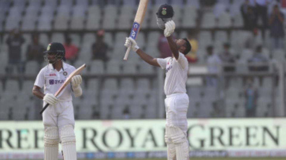 Wriddhiman Saha applauds Mayank Agarwal's century