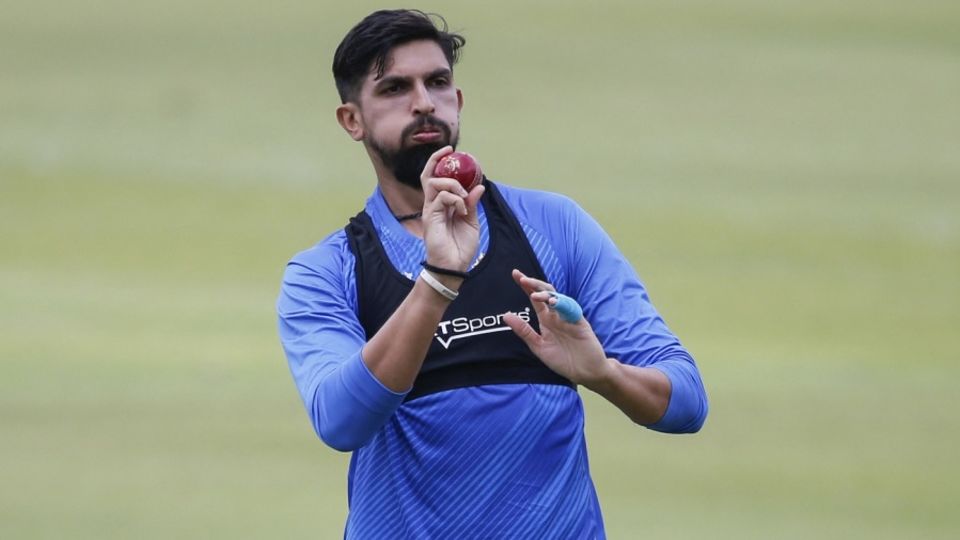 Ishant Sharma prepares to bowl at the nets