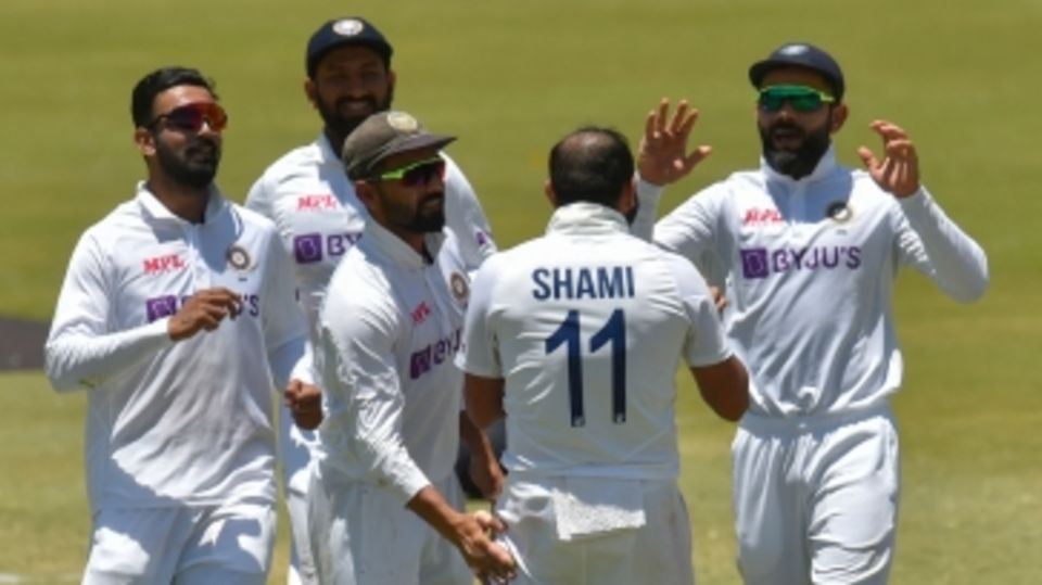 India get together after Mohammed Shami snags Wiaan Mulder