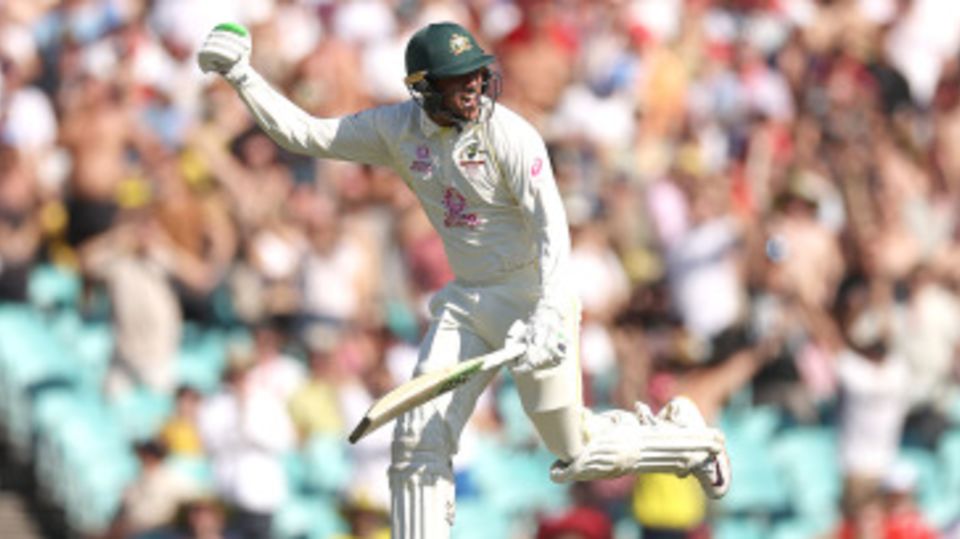 Usman Khawaja brought up his second hundred of the Test