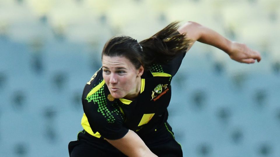 Tahlia McGrath struck with a double-wicket over
