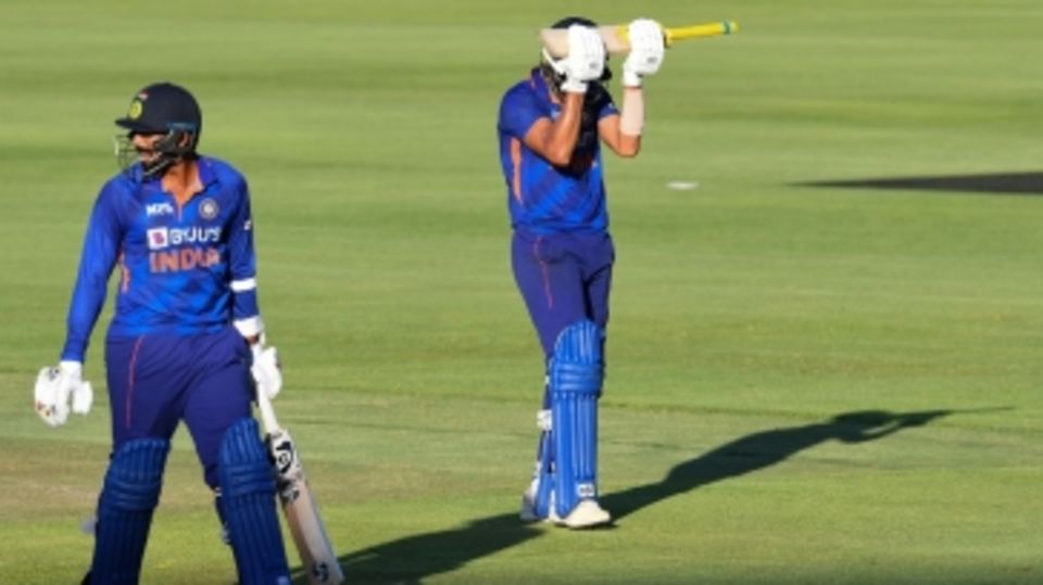 Deepak Chahar is distraught after holing out for 54 off 34