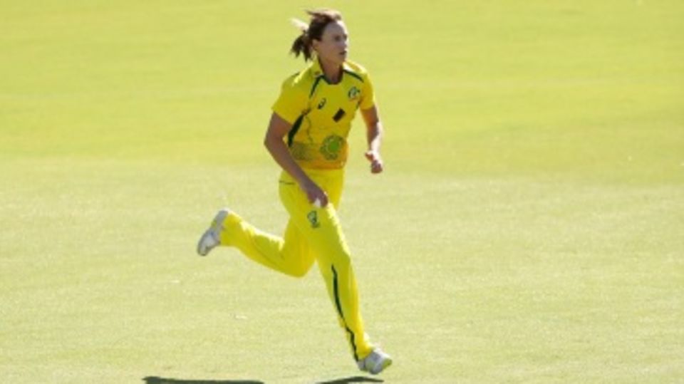 Ellyse Perry runs in