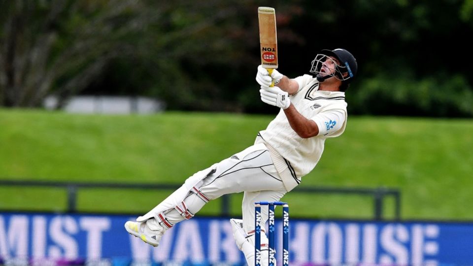 Colin de Grandhomme will be playing for his third county