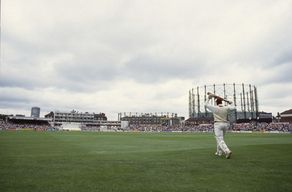 Richards walks out to bat in his final Test innings, at the Oval in August 1991