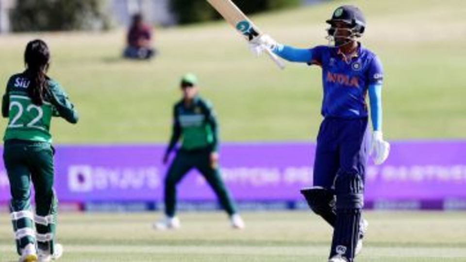 Pooja Vastrakar brings up her half-century