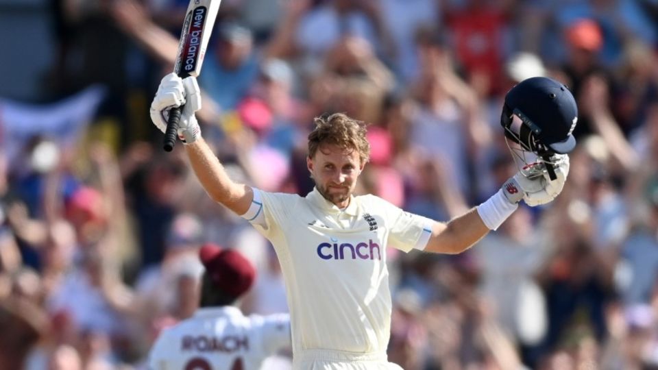 Joe Root celebrates his 25th Test century