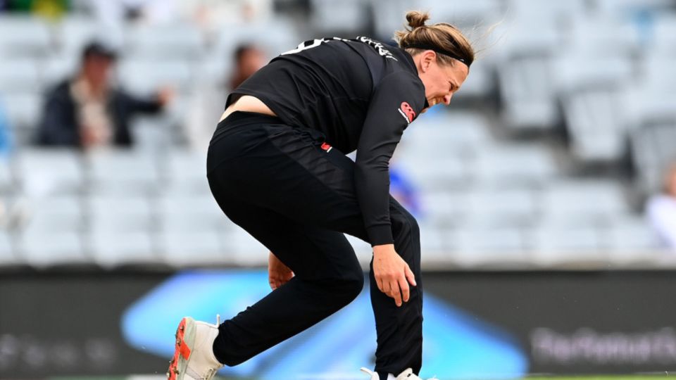 Lea Tahuhu hurt her left hamstring while bowling on Sunday