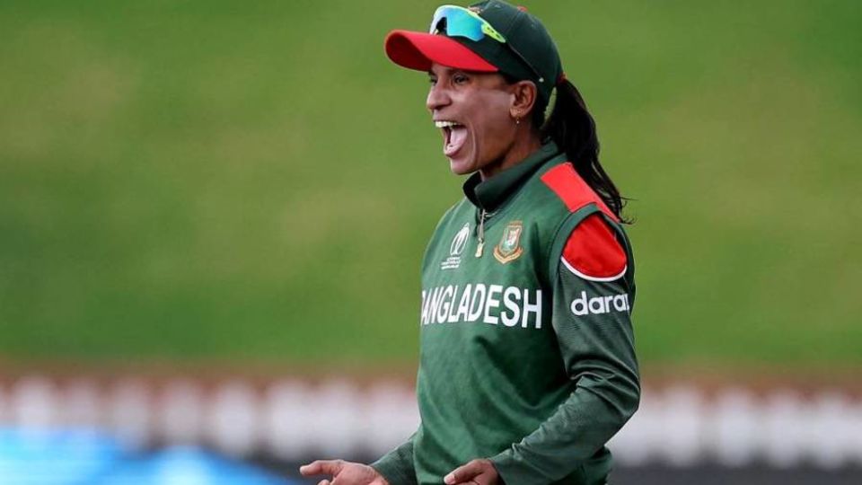 Salma Khatun accounted for Alyssa Healy, Meg Lanning and Rachel Haynes