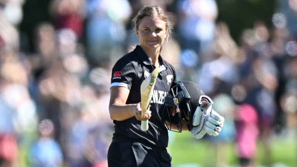 Suzie Bates celebrates her 12th ODI hundred