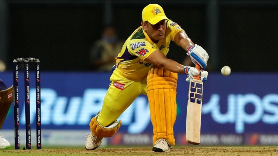 MS Dhoni refused to take any risks against quality spin bowling