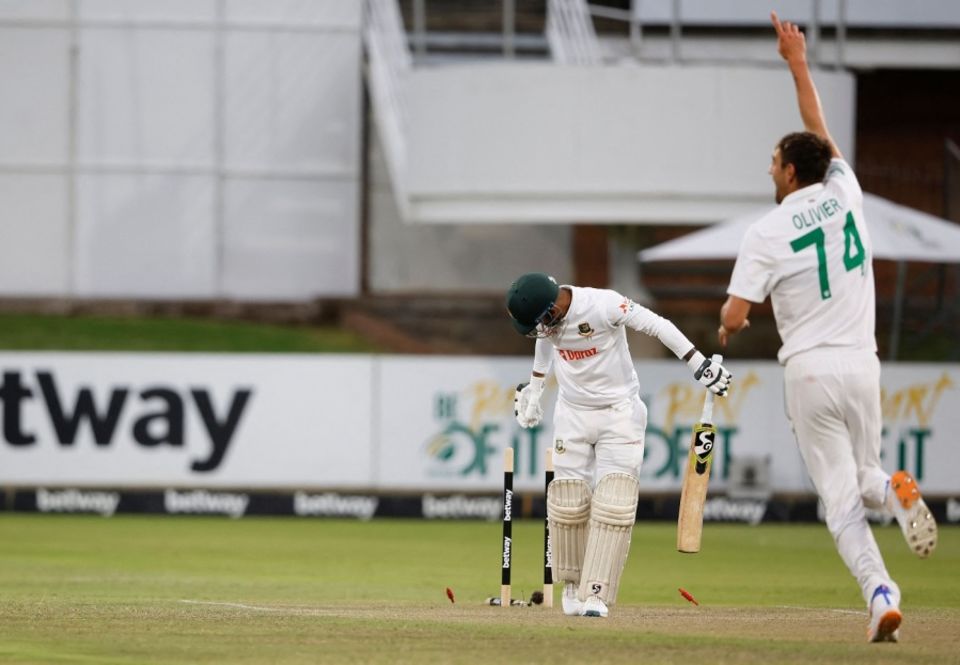 Duanne Olivier has a strike rate of 35.3 in Tests, the second best of all time among bowlers who have bowled at least 2000 deliveries