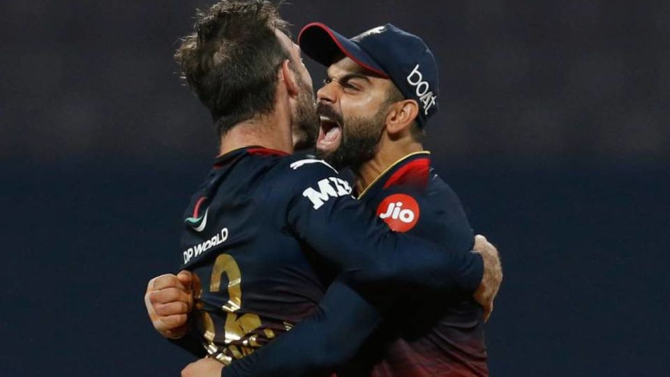 Virat Kohli belts out a roar with Glenn Maxwell
