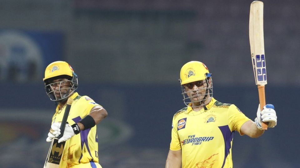 MS Dhoni plundered 16 runs off the last four deliveries to finish the chase against Mumbai Indians