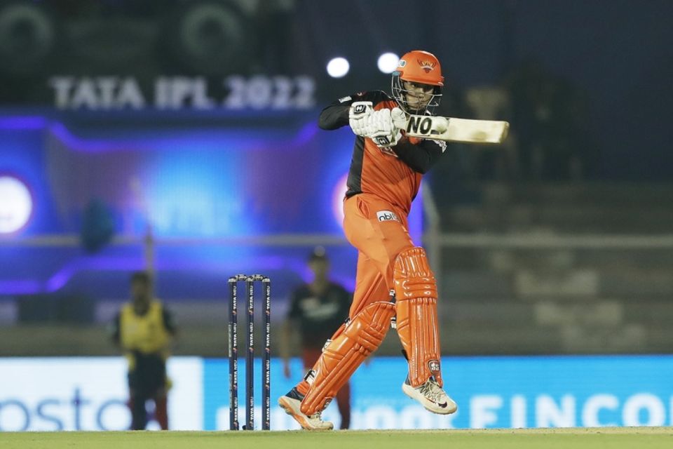 It's important to pick the kind of batter to bowl bouncers to, Steyn says. "It's about making sure the bowler doesn't overdo the bouncer to guys who are able to take it on"