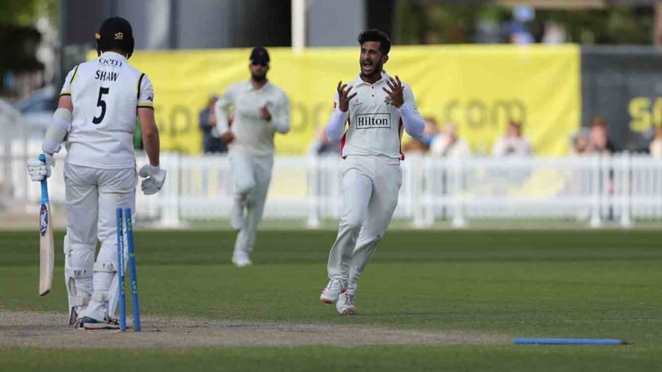 Hasan Ali sent Josh Shaw's off stump flying