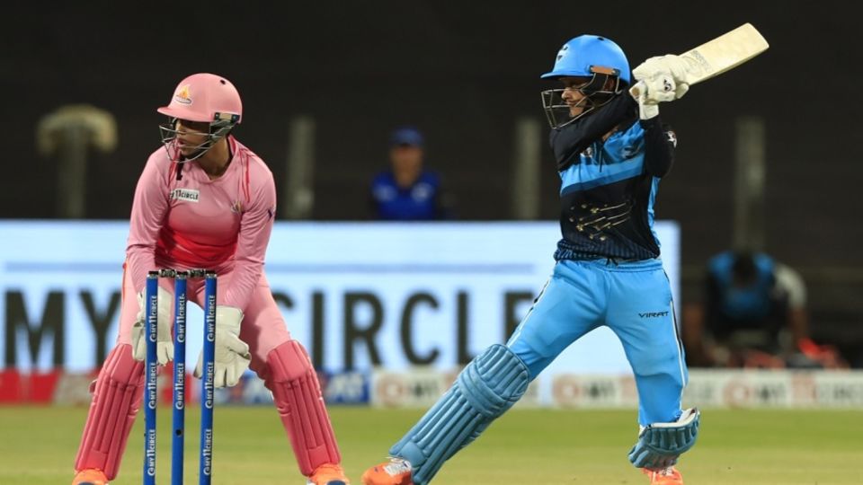 Harleen Deol made a 19-ball 35 in Supernovas' opening win in 2022