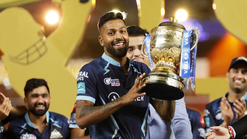 Hardik Pandya gets his hands on the IPL 2022 trophy