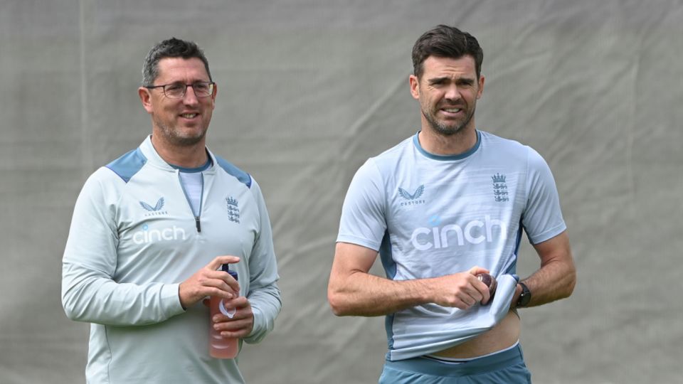 Jon Lewis working with James Anderson as ECB elite pace bowling coach