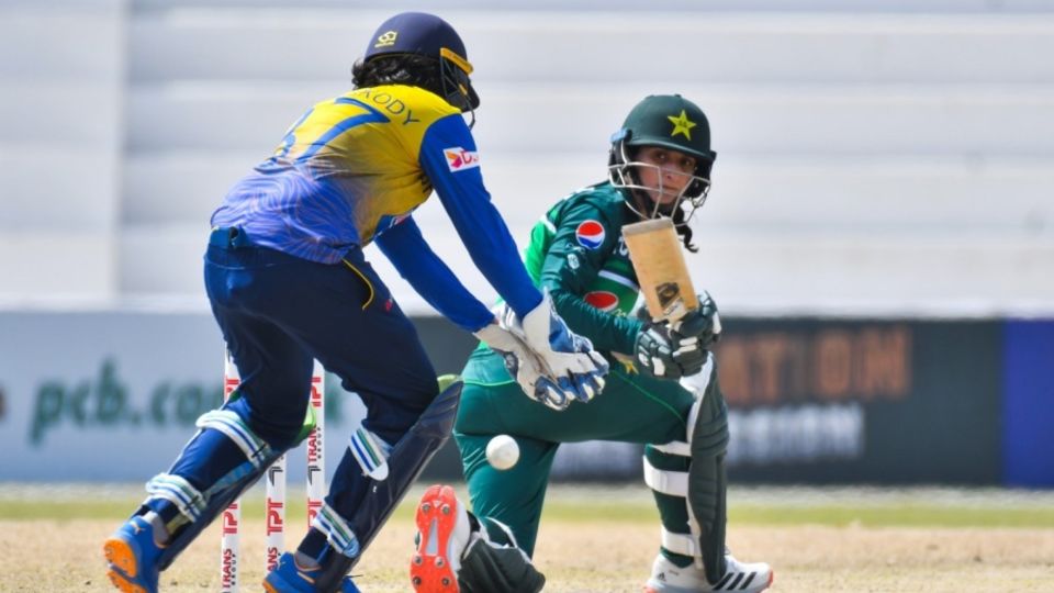 Bismah Maroof showed her class as she forged a century-stand with Sidra Ameen for the second wicket
