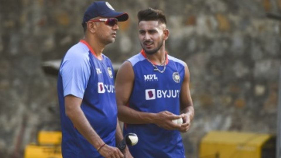 Rahul Dravid and Umran Malik have a chat