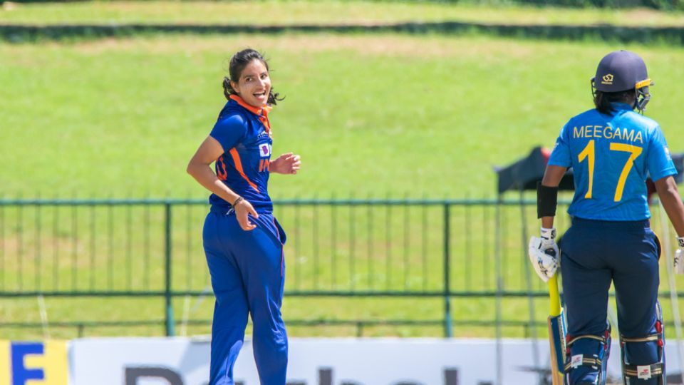 Renuka Singh picked up three early wickets to put Sri Lanka on the back foot