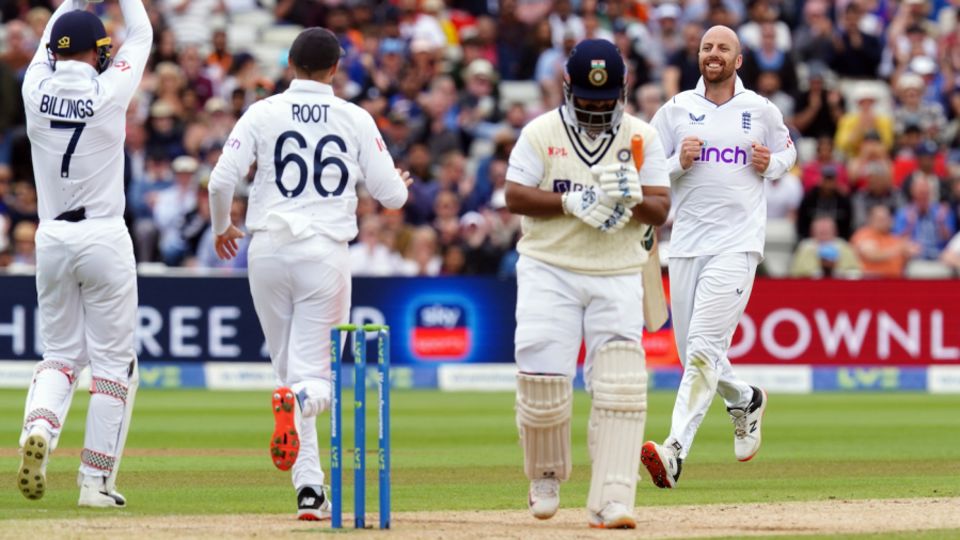 India squandered a glorious chance to bat England out of the game in the third innings