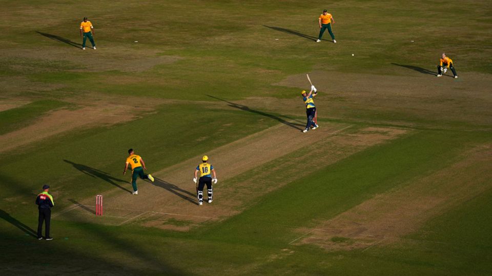 Hose launches Dane Paterson for six during the Bears' record total of 261 for 2