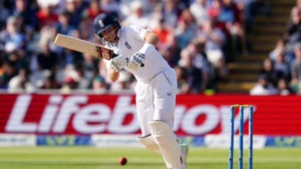 Joe Root flicks one away